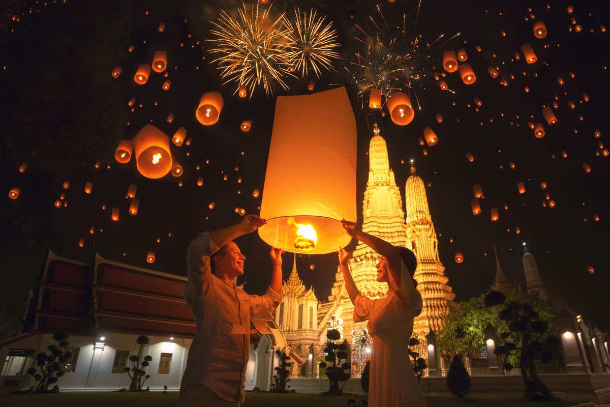 viaggio di gruppo in thailandia festival delle lanterne
