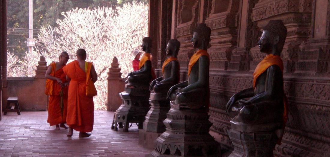 Laos: monaci